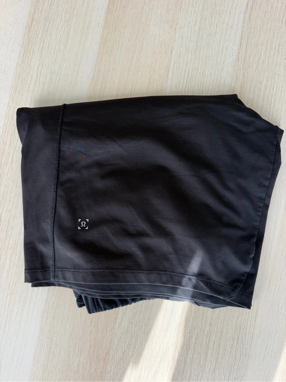 Lululemon Men’s Athletic Shorts Size L Black Drawstring Zip Pocket Training Gym